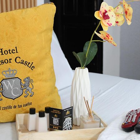 Hotel Windsor Castle Bogotá Extérieur photo