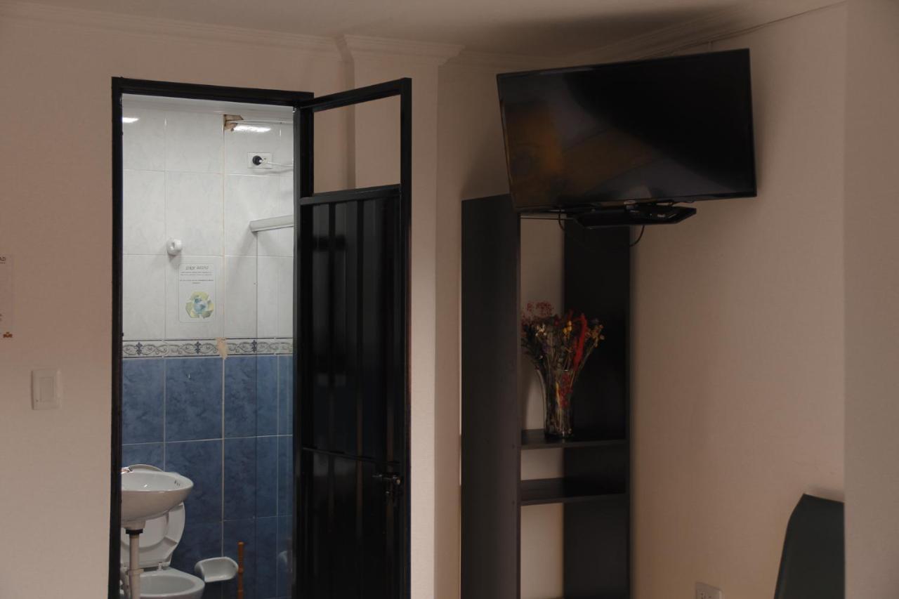 Hotel Windsor Castle Bogotá Extérieur photo
