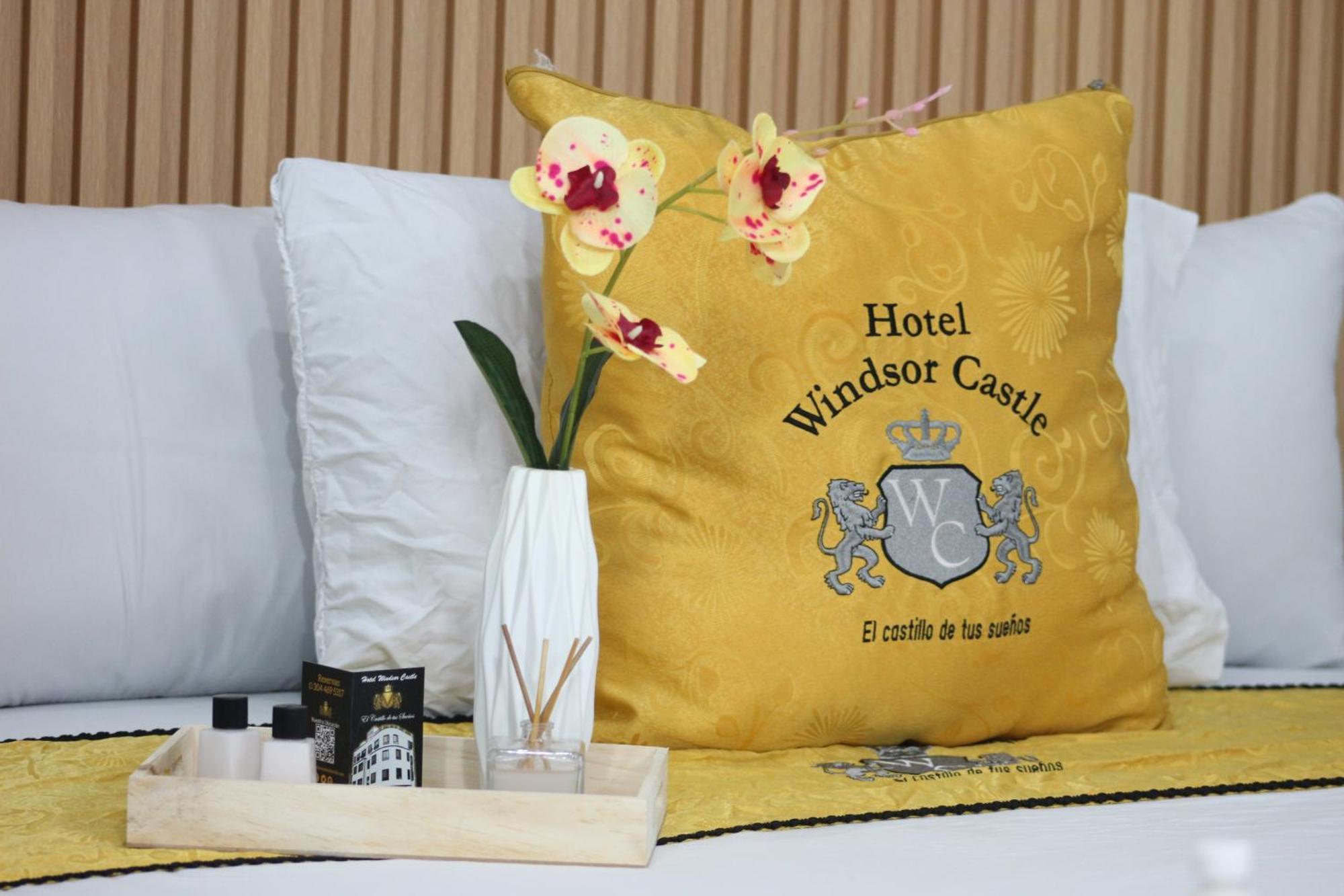 Hotel Windsor Castle Bogotá Extérieur photo