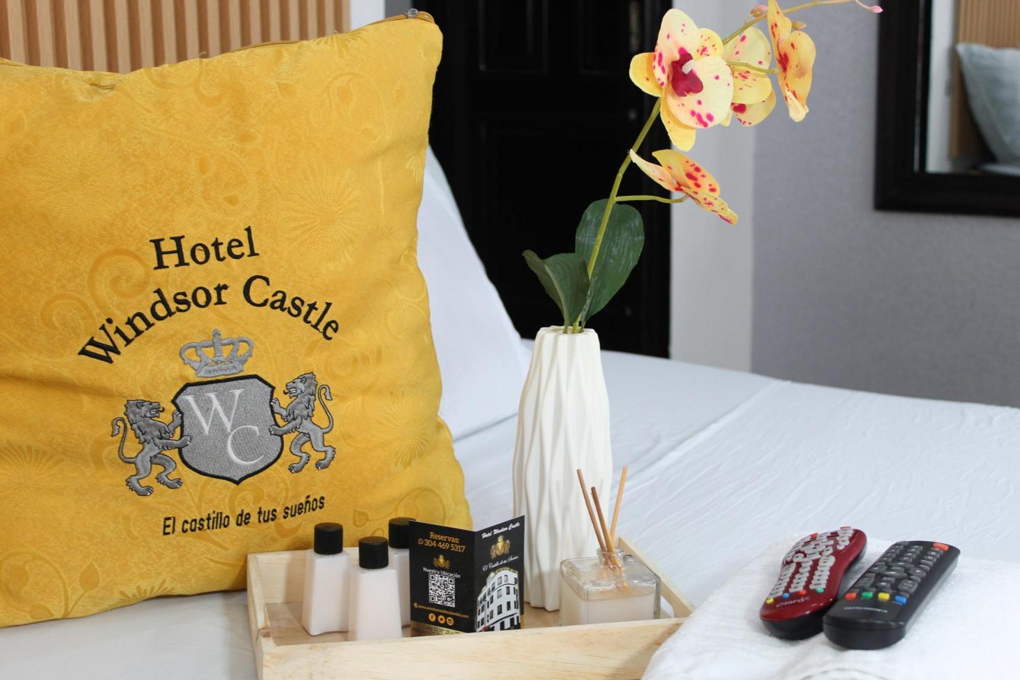 Hotel Windsor Castle Bogotá Extérieur photo